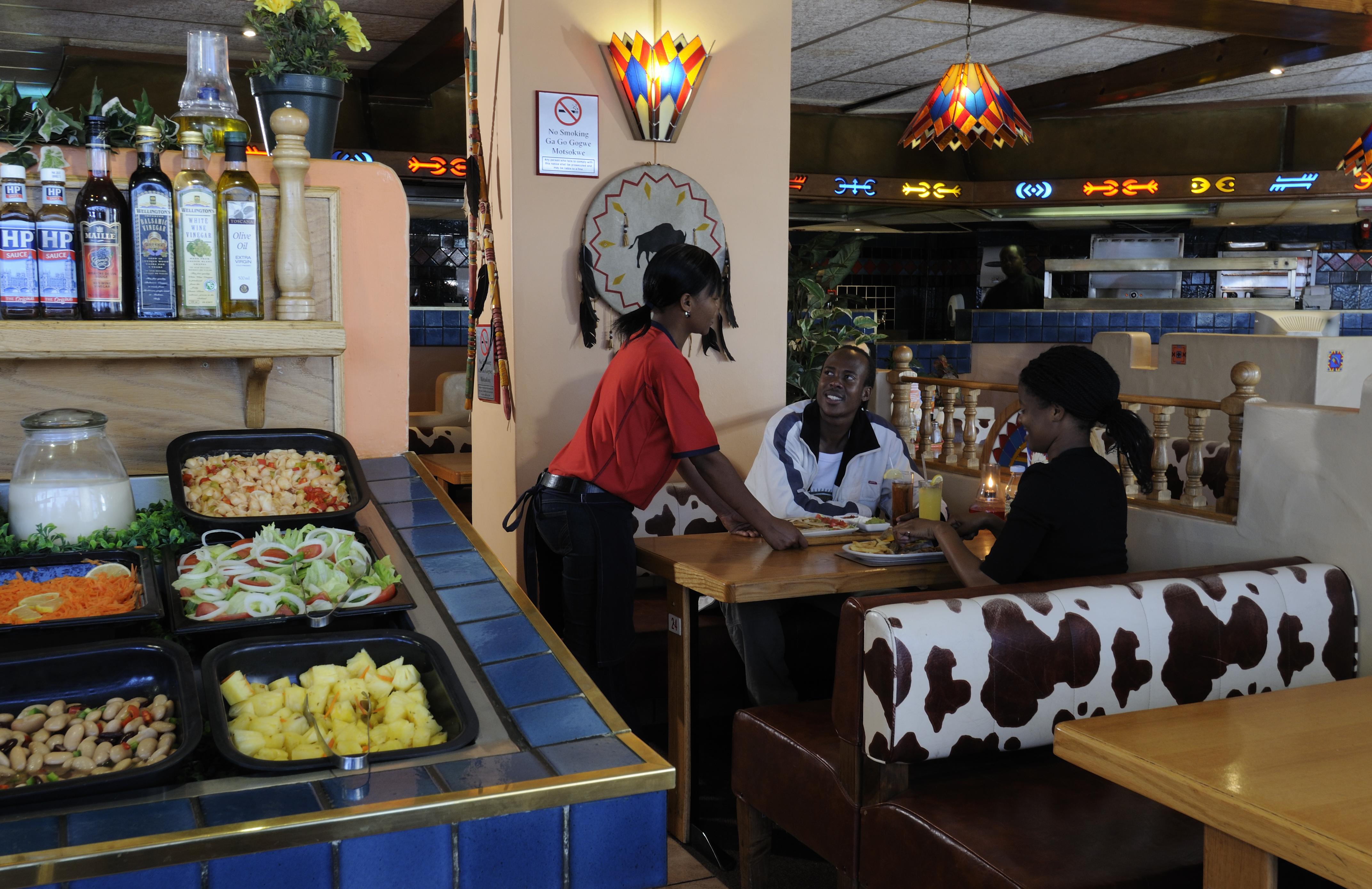 Peermont Metcourt Hotel Francistown Exterior foto