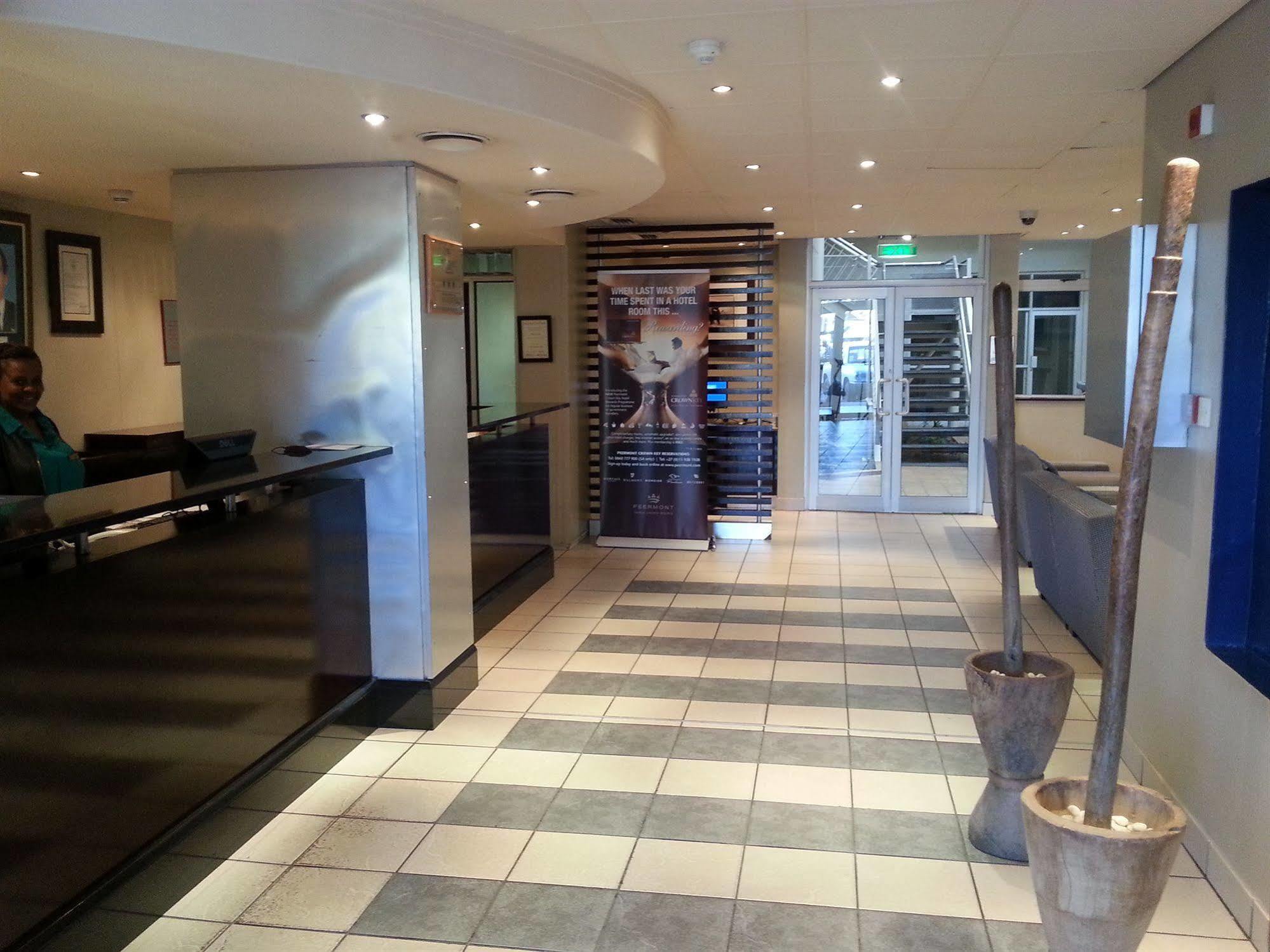 Peermont Metcourt Hotel Francistown Exterior foto